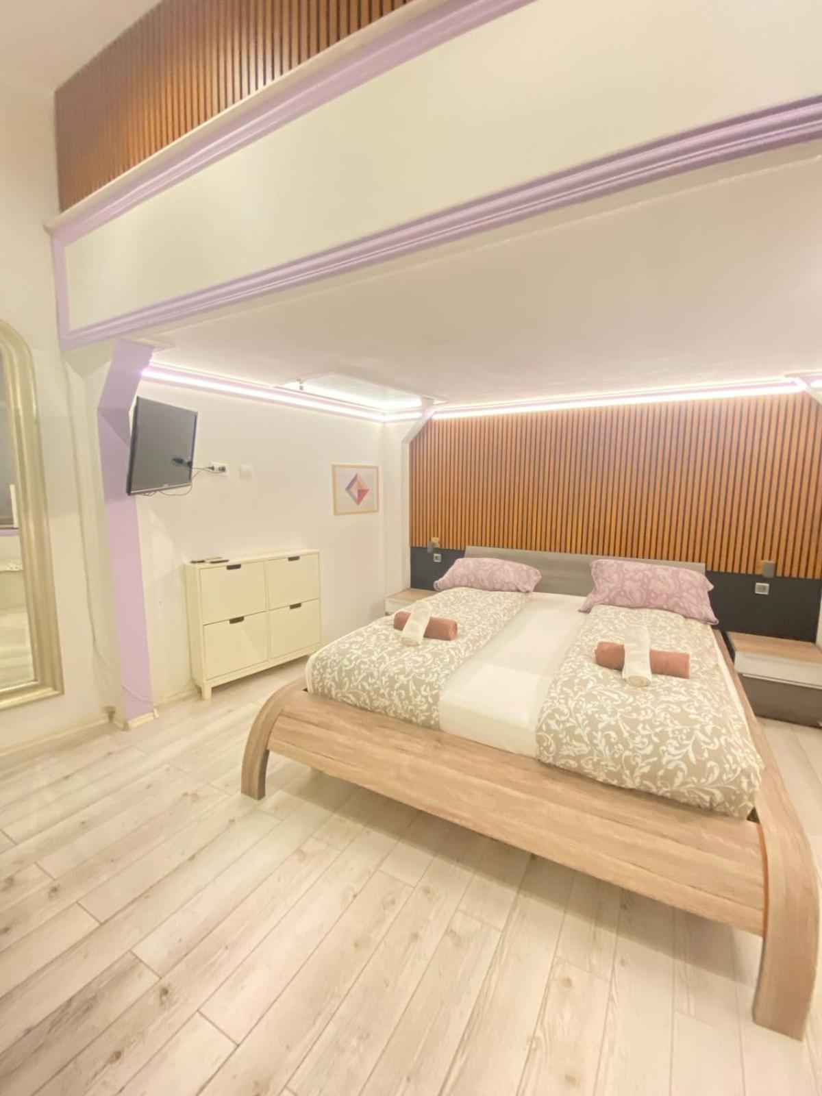 Yes, Yes! Lovely Apartment Good Amenities Budapest Center Exteriér fotografie